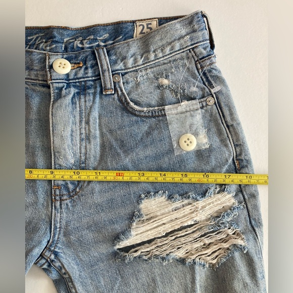 We The Free | NWOT Caroline Bermuda Distressed Denim Shorts - Picture 10 of 11